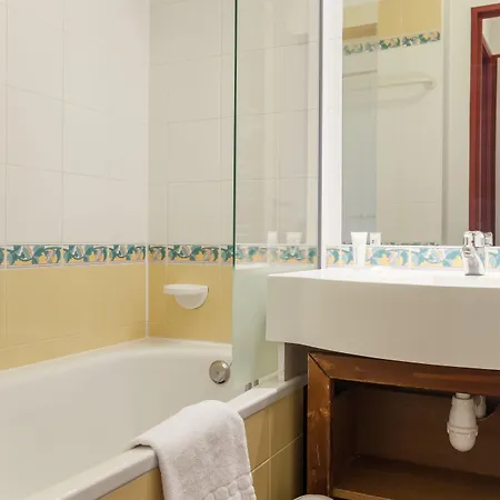 Pierre & Le Mont Soleil Aparthotel 3*